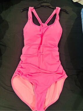 NWT Janela Bay Modest Pink One-Piece Swimsuit with Twisted Back Size Large